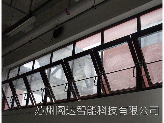 电动排烟窗类型五展示图